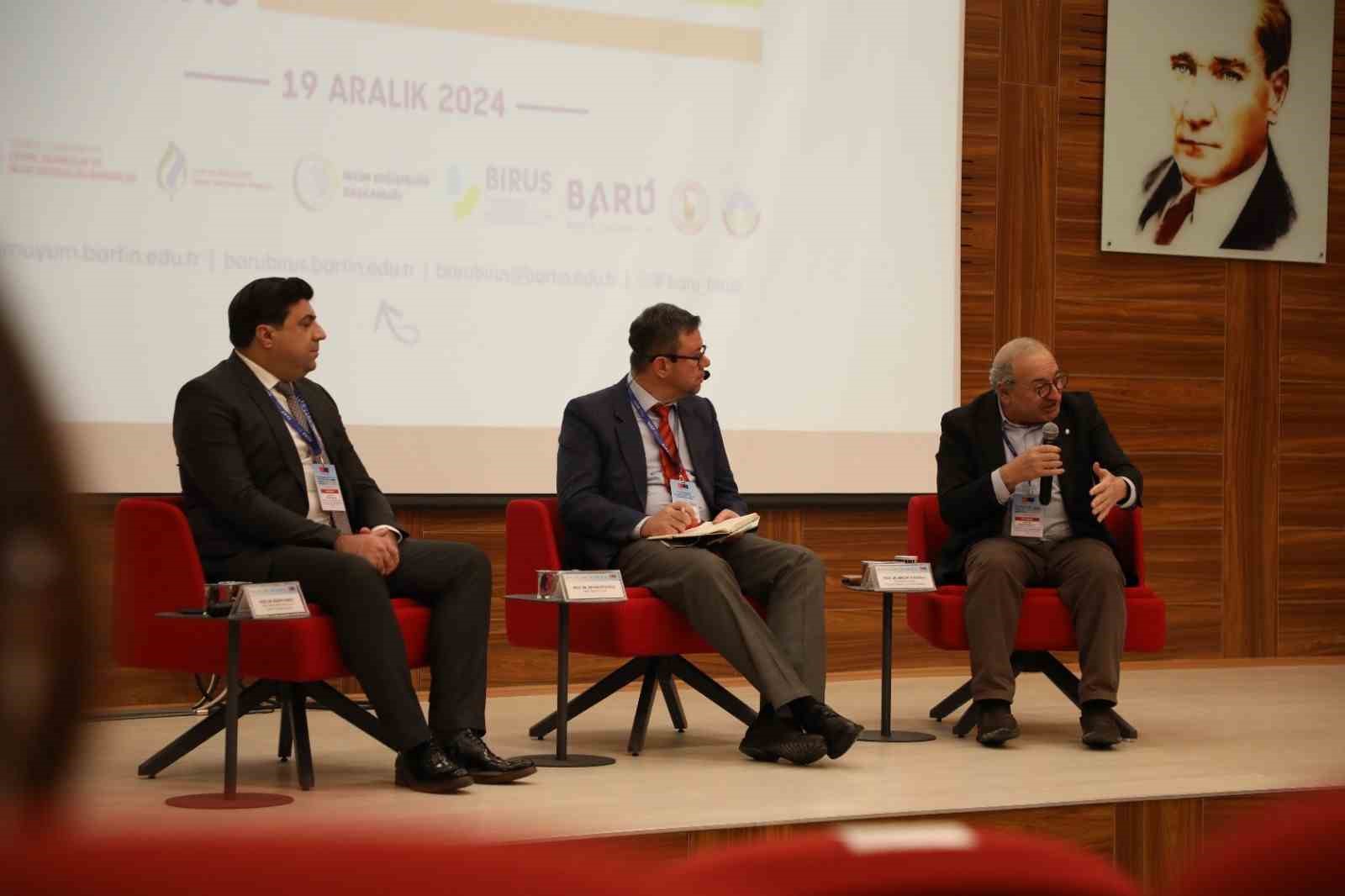 BAR&Uuml;&rsquo;n&uuml;n iklim değişikliği sempozyumu b&uuml;y&uuml;k ilgi g&ouml;rd&uuml;
