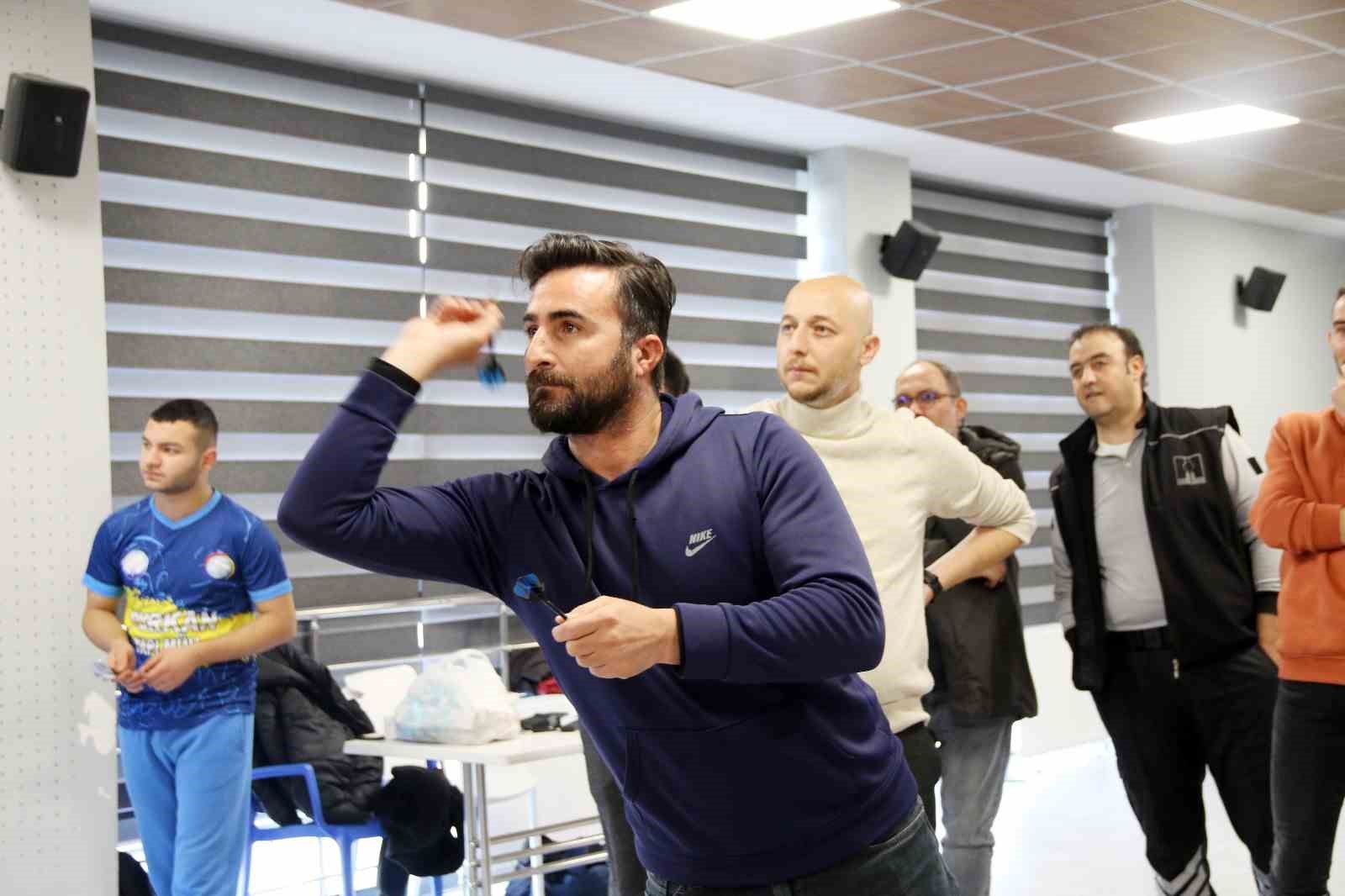 K&uuml;tahya OSB&rsquo;de firmalar arası dart turnuvası
