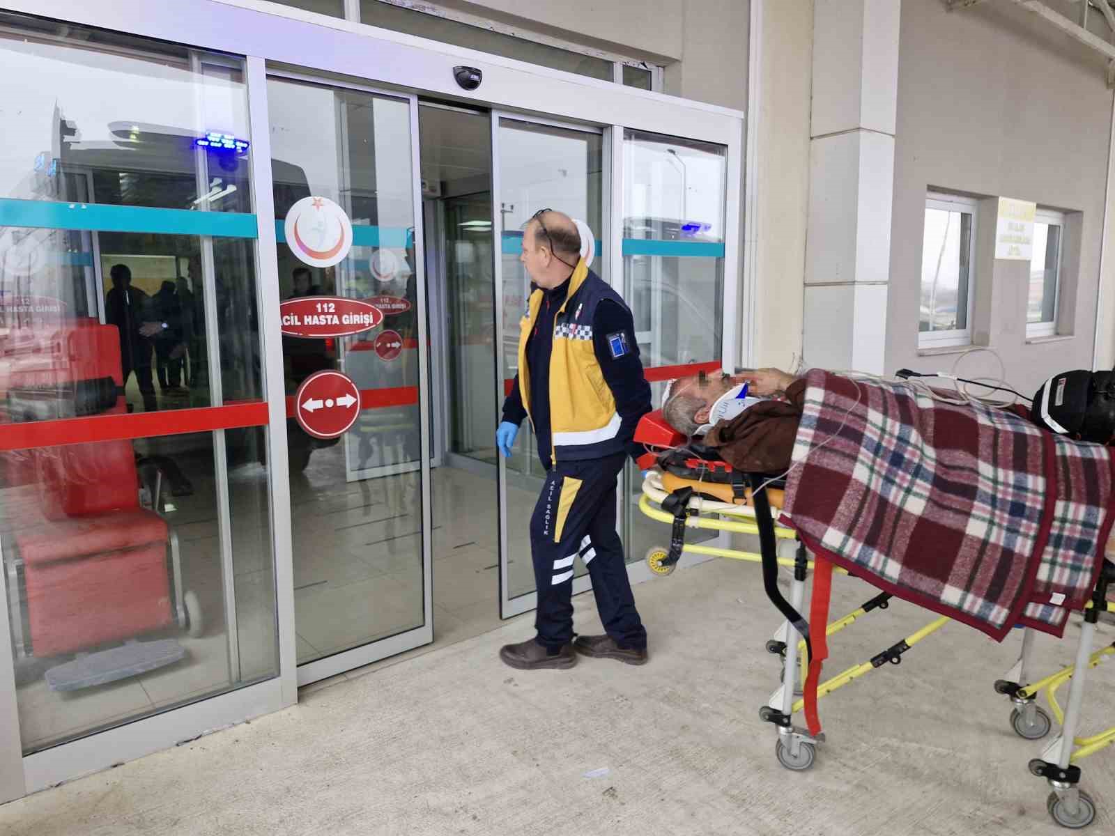 &Ccedil;orum&rsquo;da otomobil takla attı: 5 yaralı
