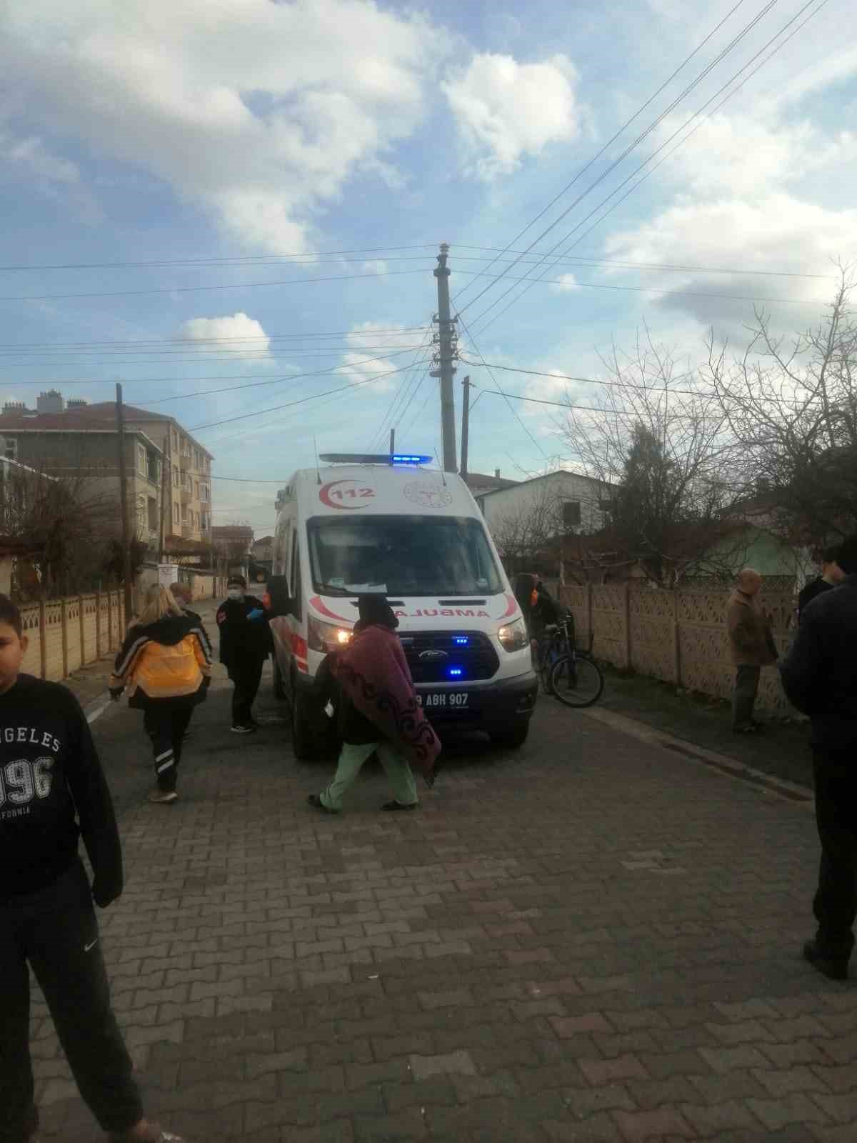 Garajda başlayan yangın eve sı&ccedil;radı
