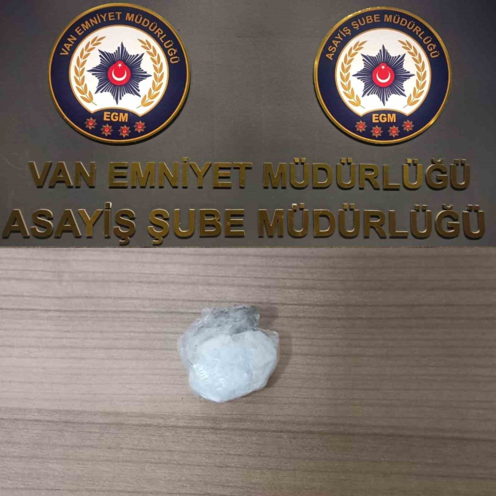 Van&rsquo;da &rsquo;torbacı&rsquo; operasyonu
