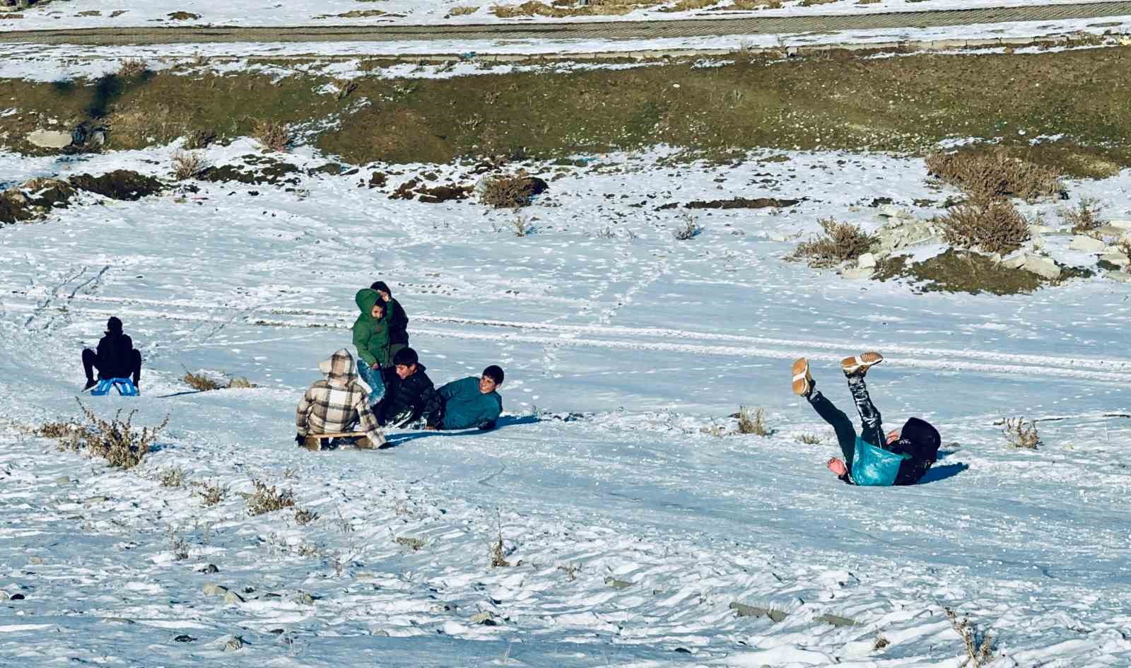 Ağrı’da karın tadını çocuklar çıkardı