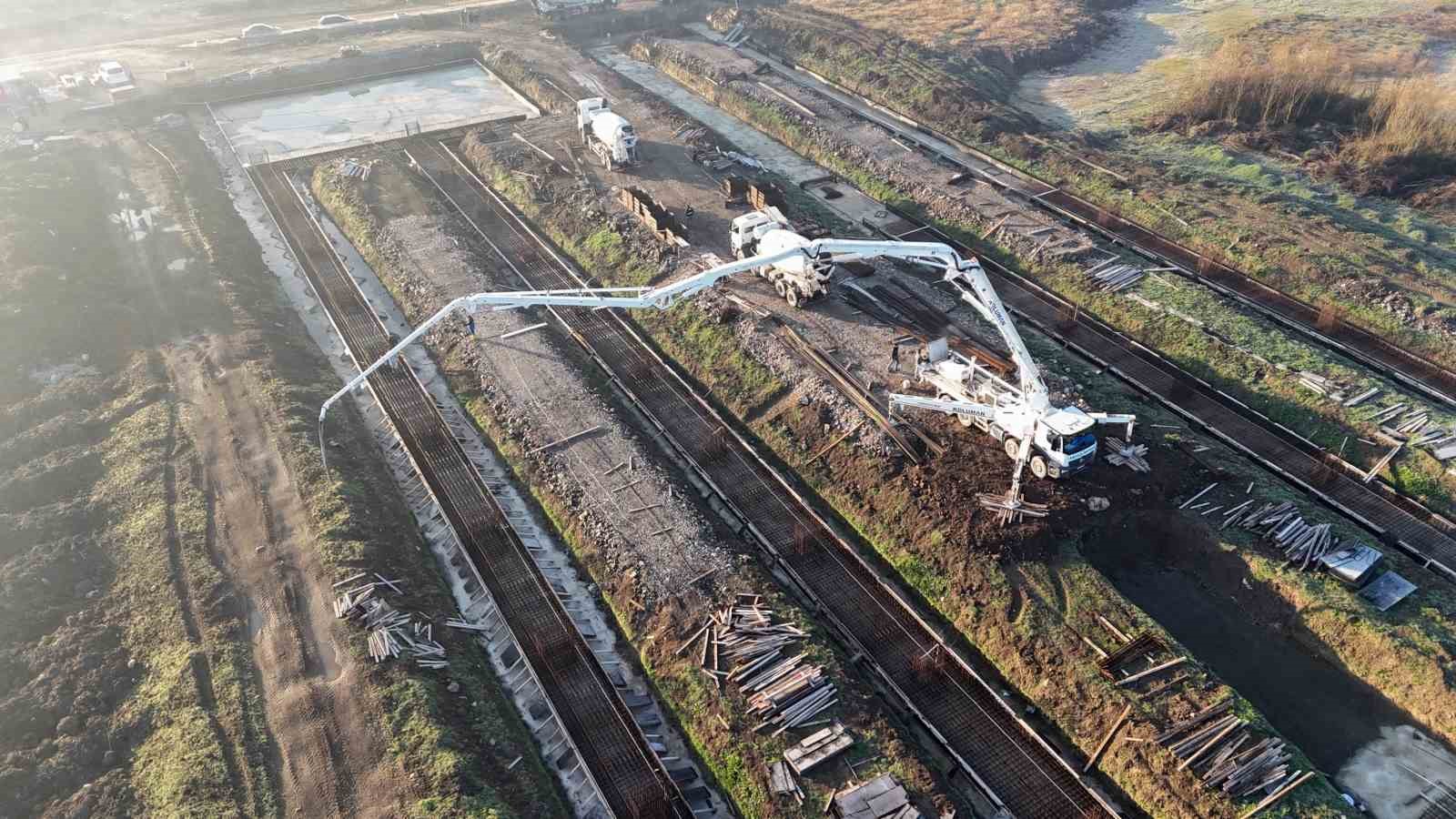 3 kişi ile çıktıkları yolda dünyaya oyuncu koltukları satıyorlar
