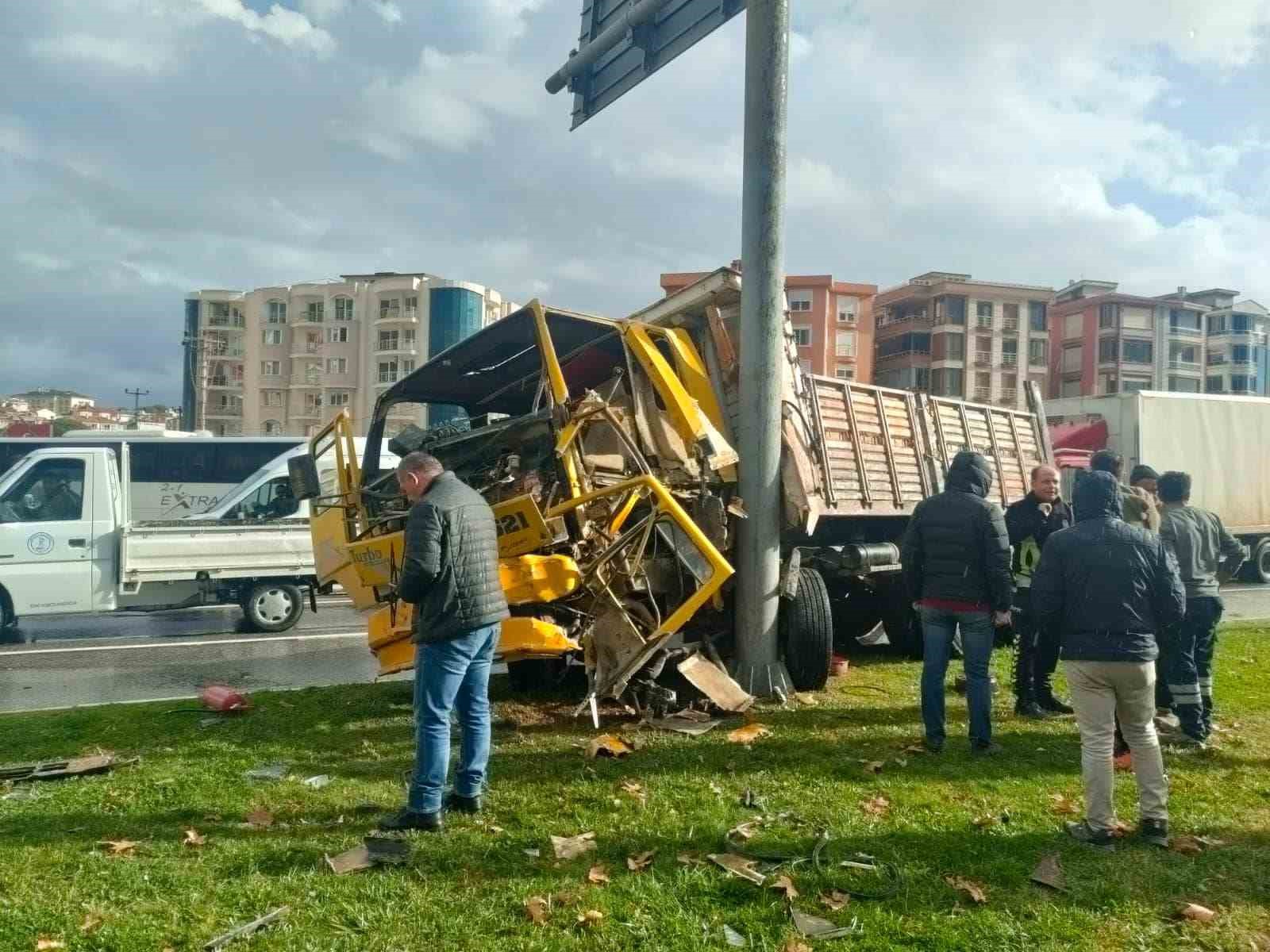 Edremit Otogar Kavşağı’nda kaza