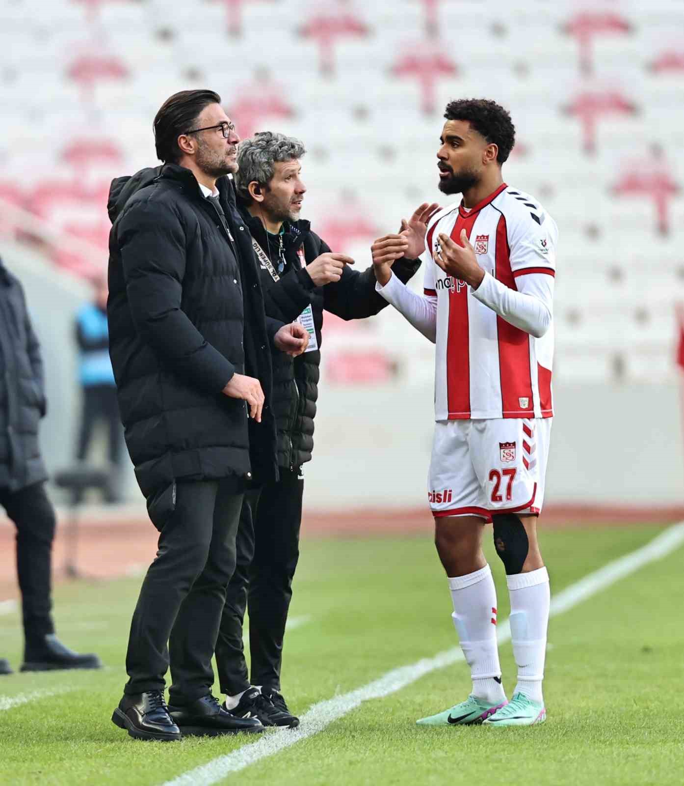 Trendyol Süper Lig: Sivasspor: 0- Samsunspor: 0 (İlk yarı)
