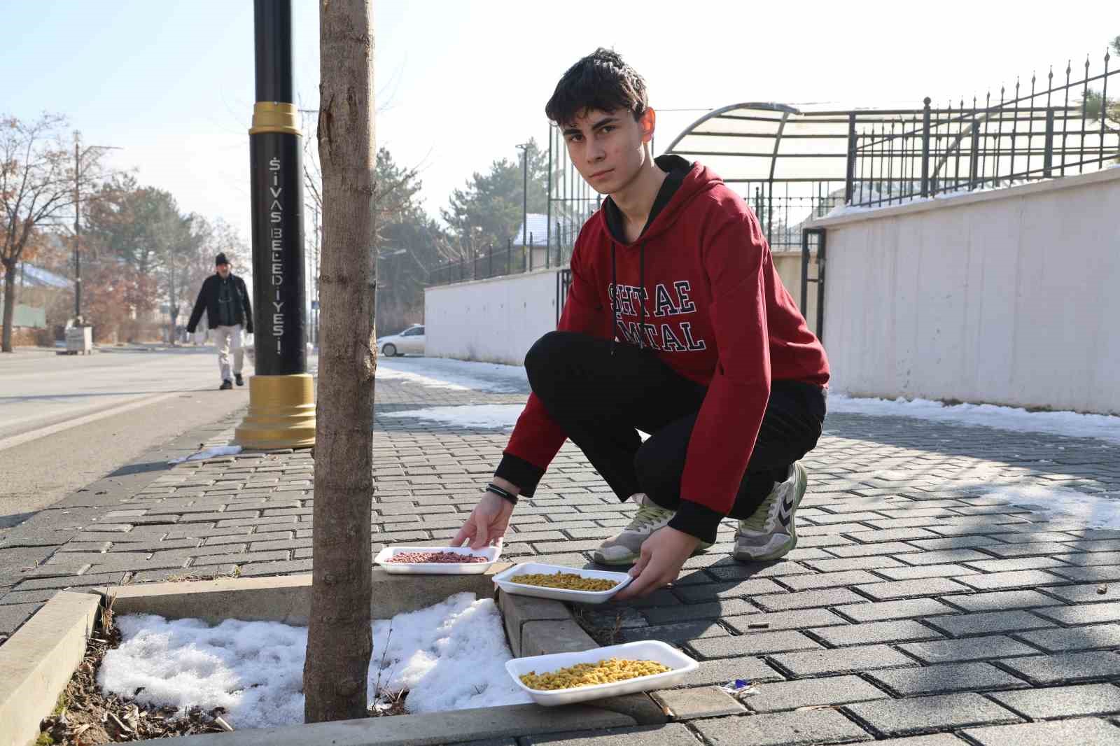 Kullanım dışı gıdalar, öğrencilerin ellerinde mamaya dönüştü
