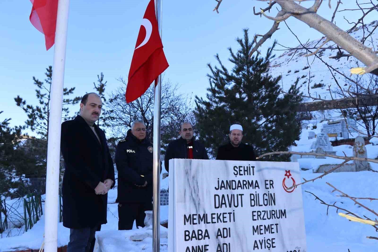 Şehit Davut Bilgin&rsquo;in mezarını ziyaret ettiler
