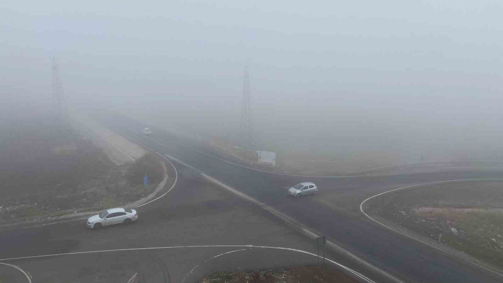 Diyarbakır 4 g&uuml;nd&uuml;r yoğun sis altında
