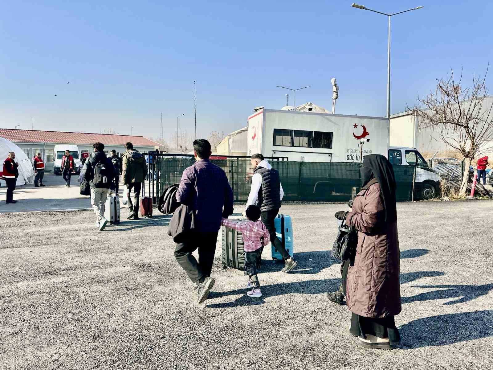 Suriye’ye gönüllü dönüşler sürüyor