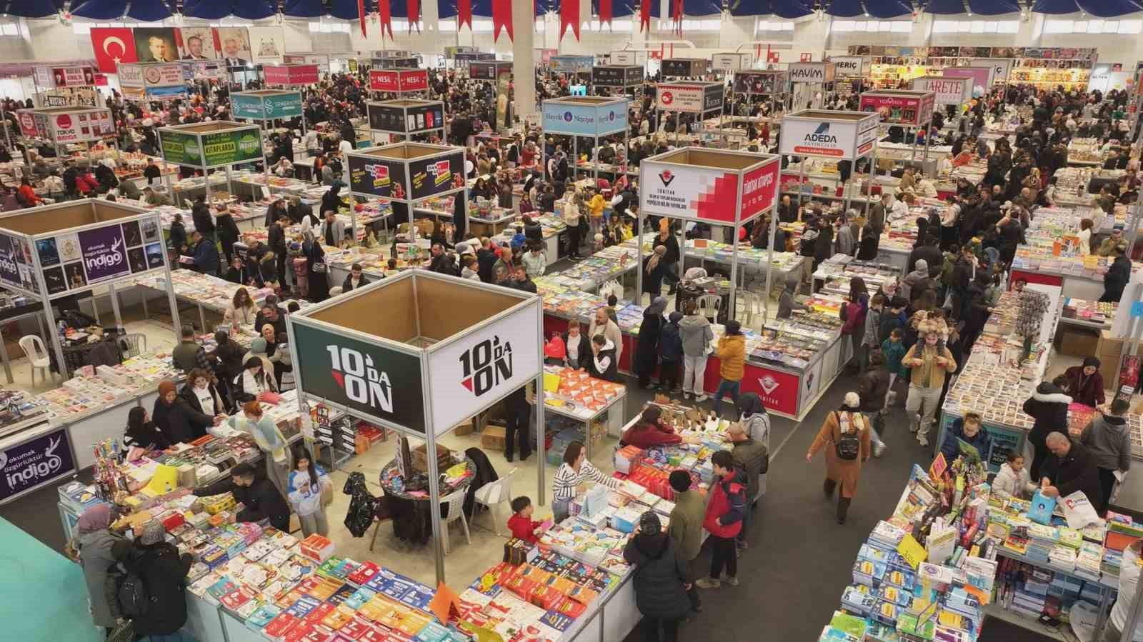 7. Isparta Kitap Fuarı’na yoğun ilgi
