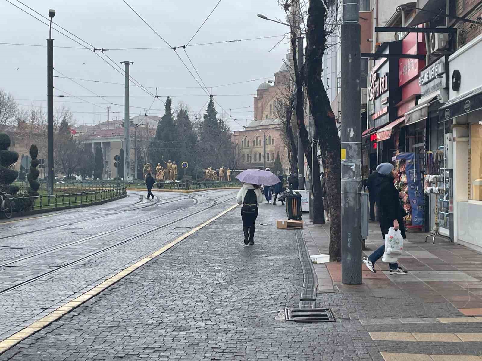 Eskişehir&rsquo;de yağış etkili oldu
