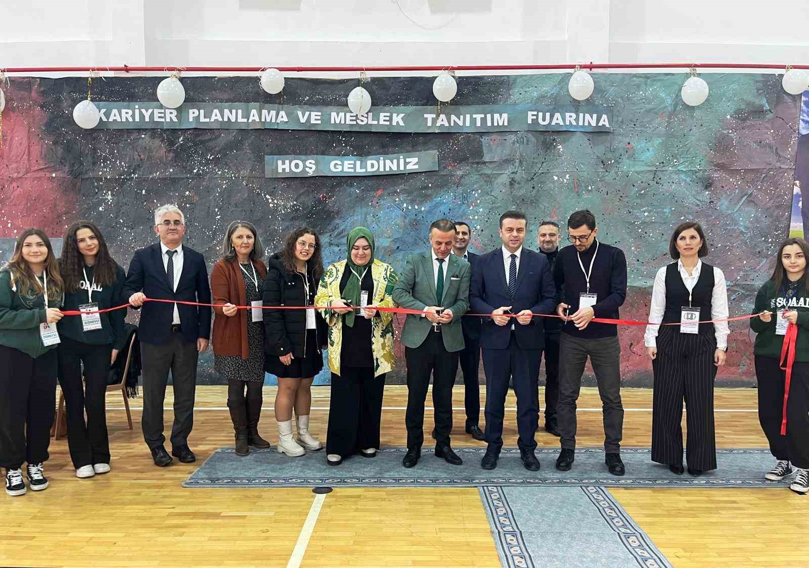 Yalova’da lise öğrencilerine meslekler tanıtıldı