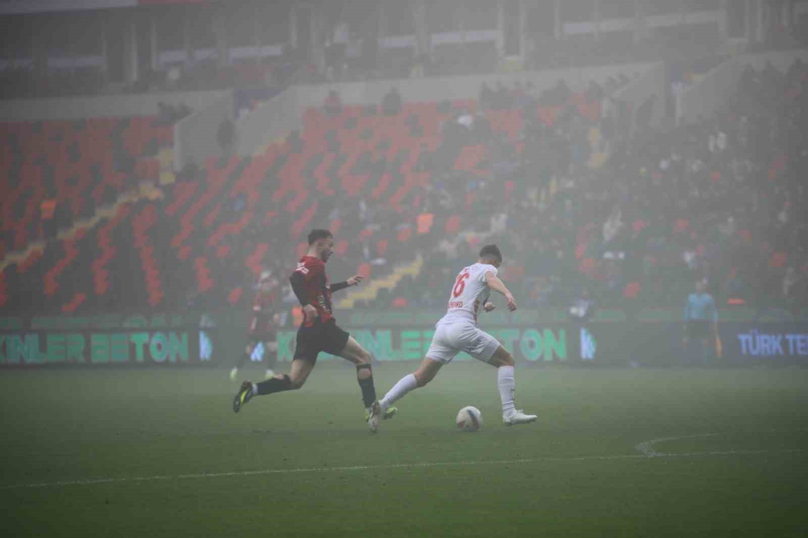 Trendyol Süper Lig: Gaziantep FK: 0 - Antalyaspor: 0 (Maç devam ediyor)