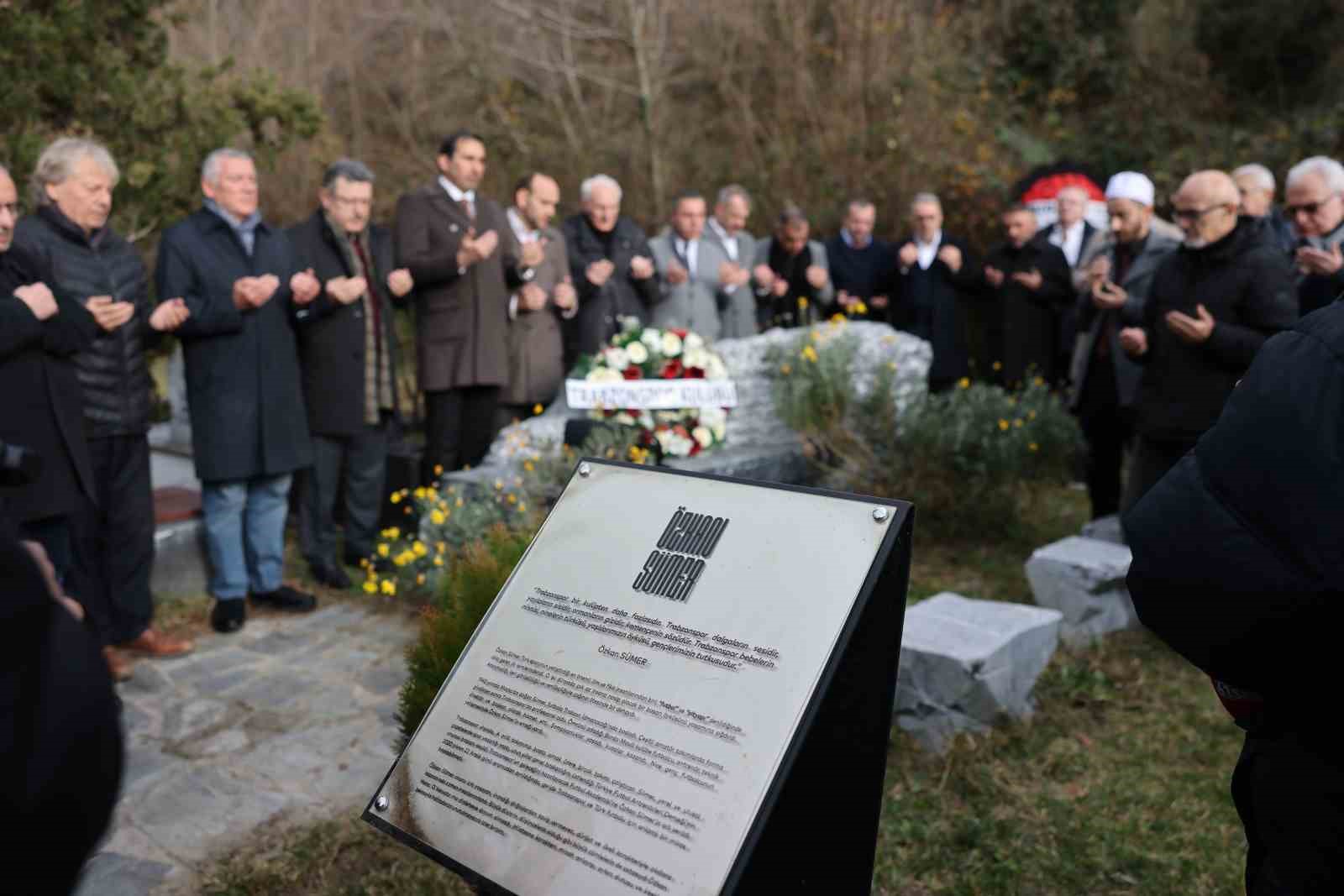 Özkan Sümer, kabri başında anıldı
