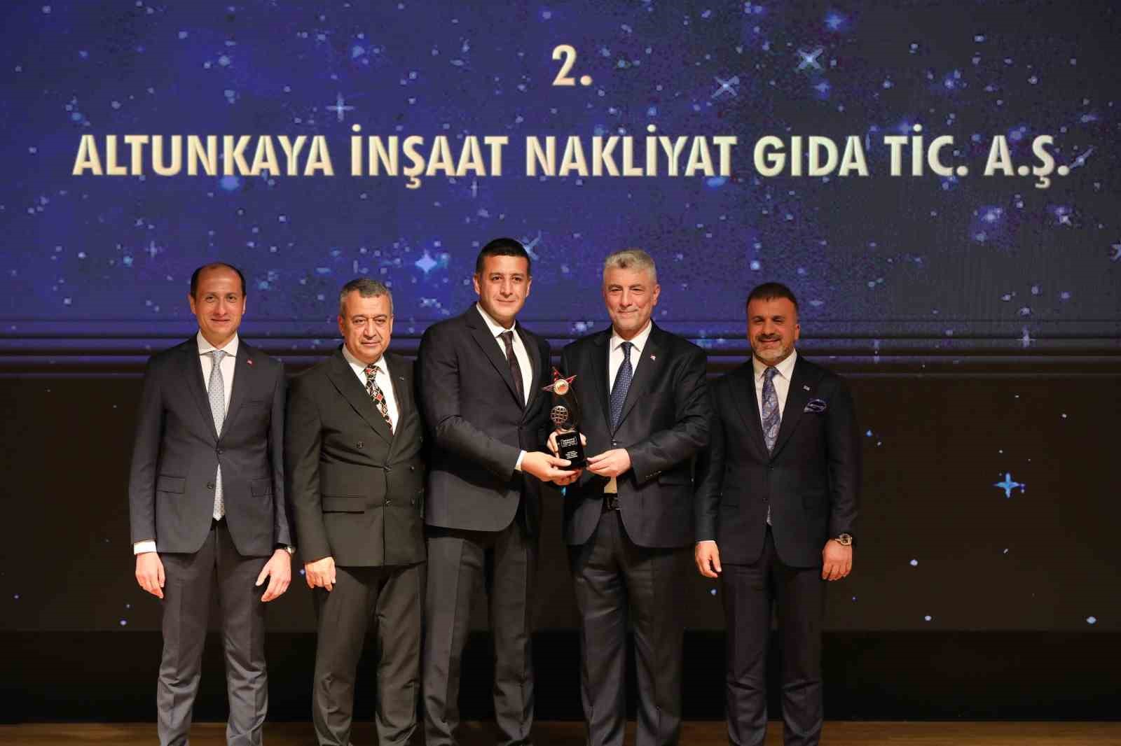 Altunkaya&rsquo;nın &ccedil;ifte &ouml;d&uuml;l gururu
