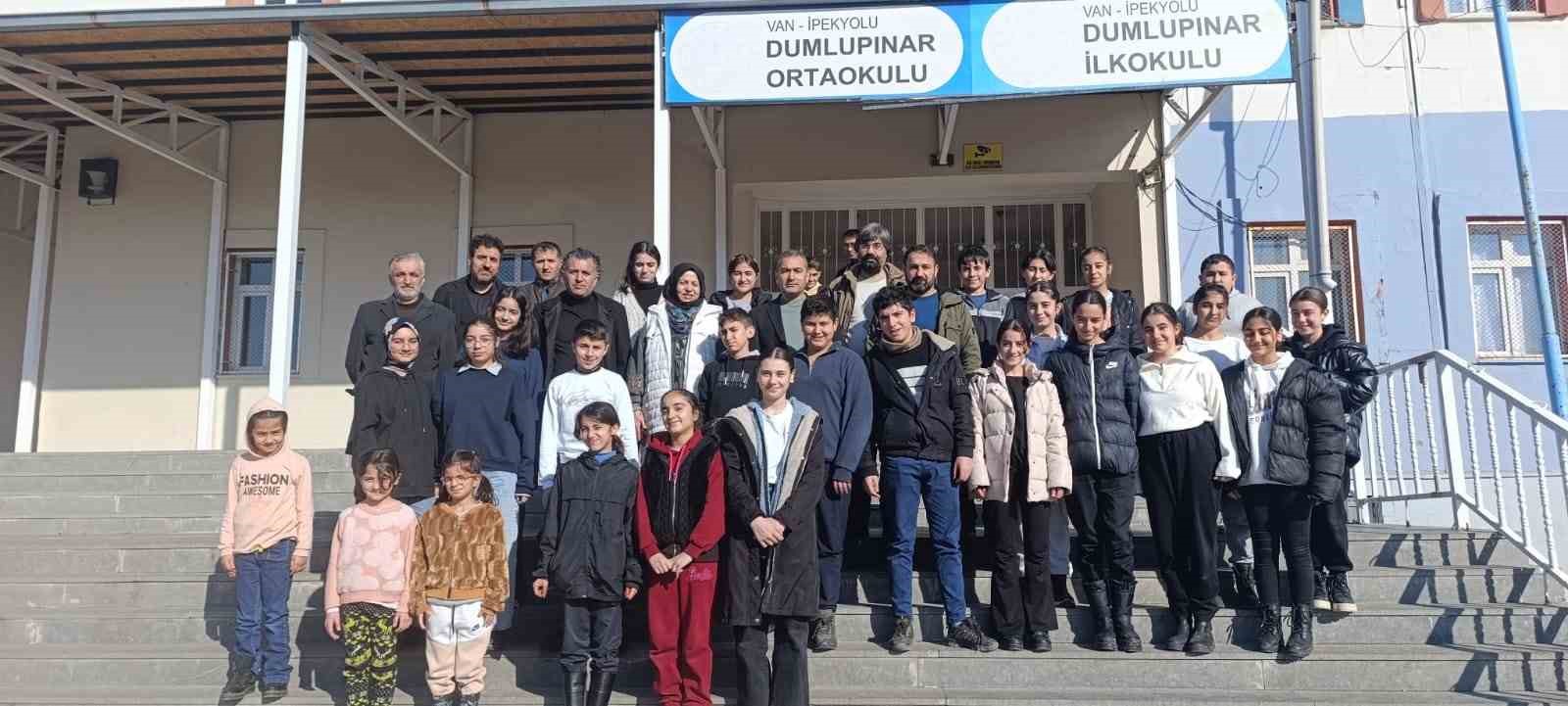 Müdür Yeşilova’dan okul ziyaretleri