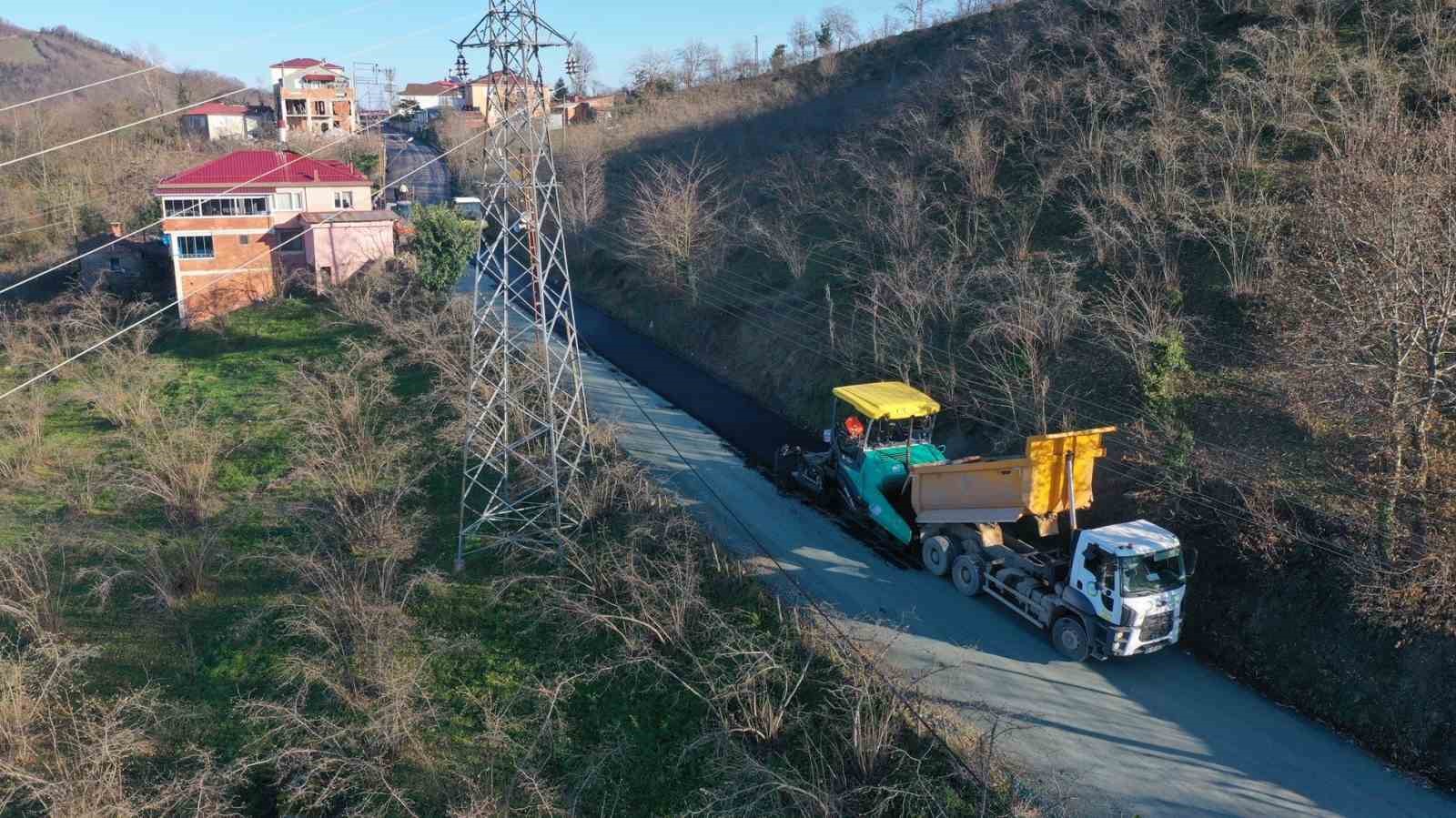 Ordu’da sıcak asfalt çalışmaları devam ediyor