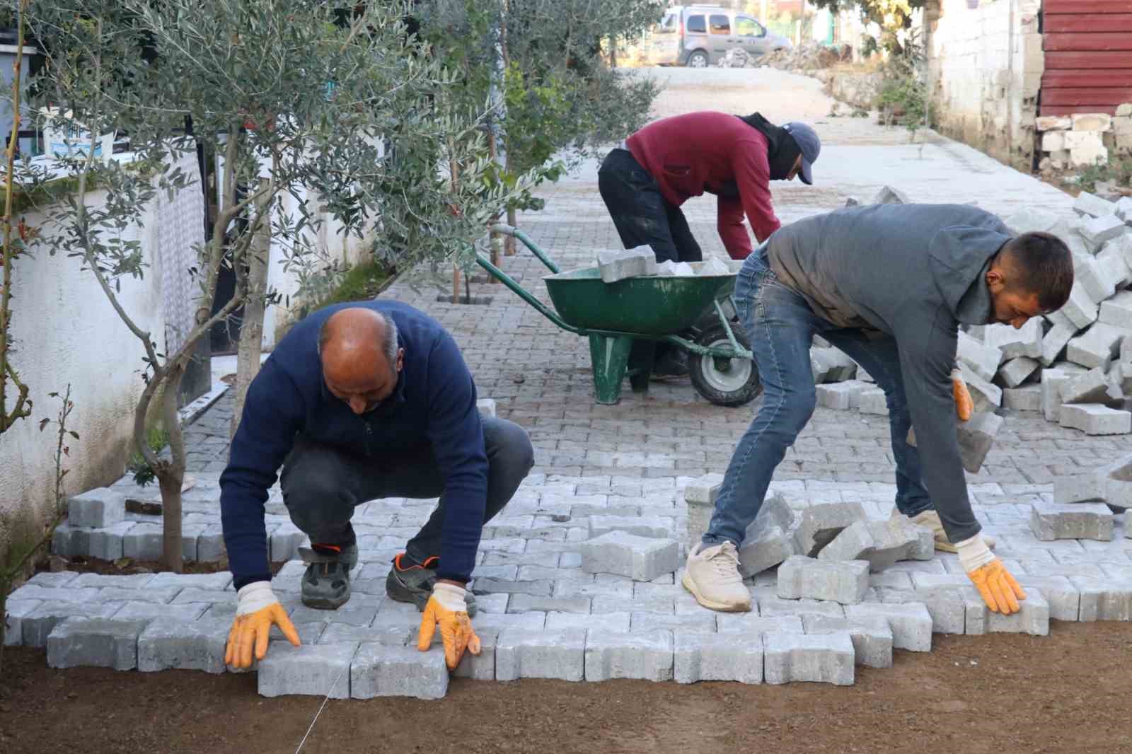 Nazilli Belediyesi, 372 sokağın yol sorununu çözdü
