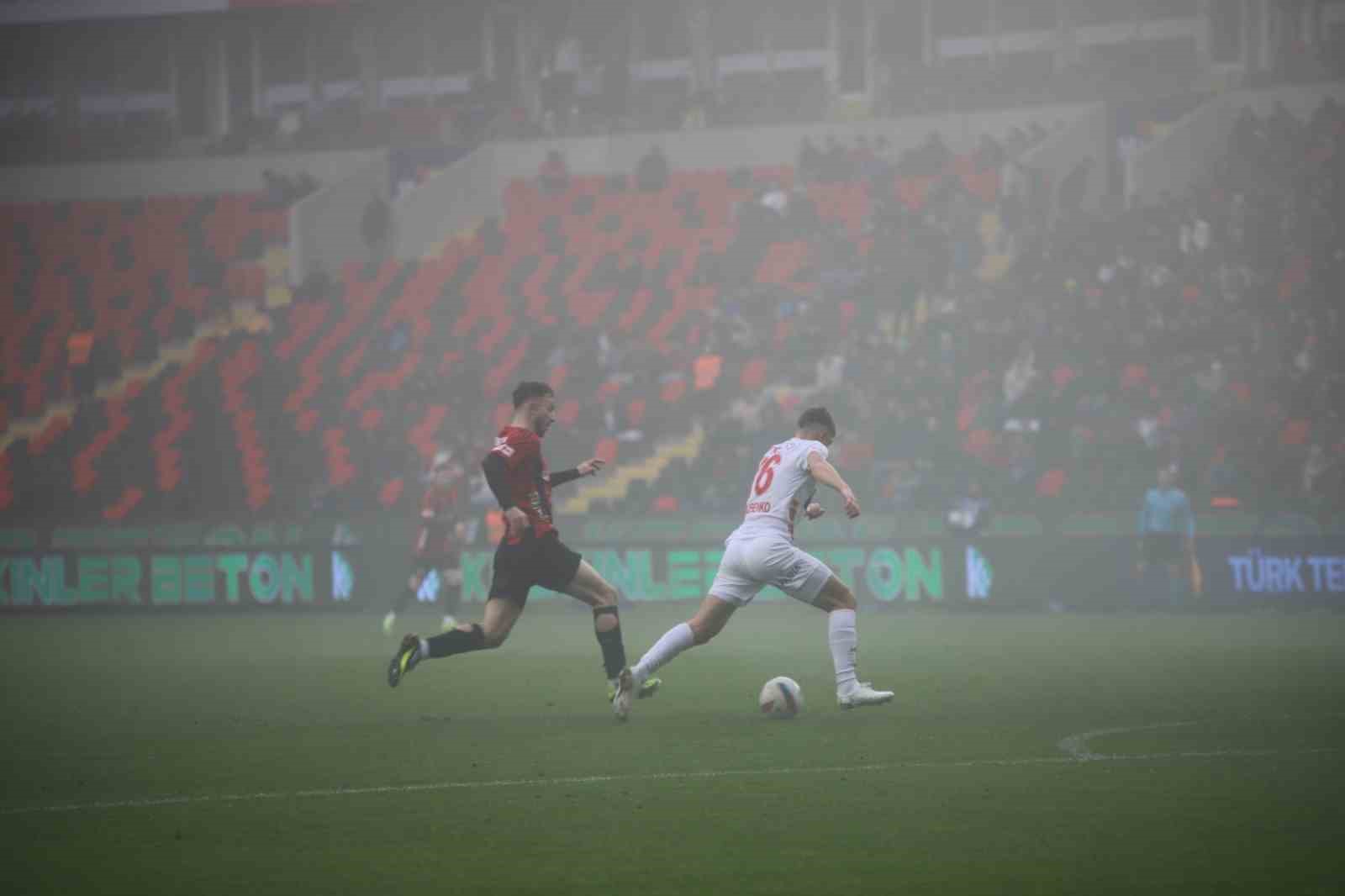 Trendyol S&uuml;per Lig: Gaziantep FK: 0 - Antalyaspor: 0 (Ma&ccedil; devam ediyor)
