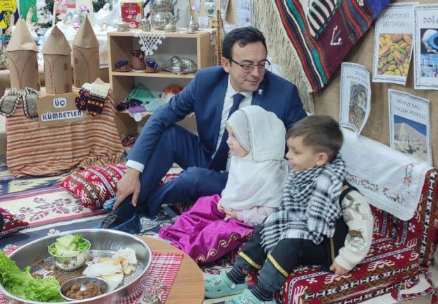 Bandırma&rsquo;da miniklerden &rsquo;Yedi B&ouml;lgem T&uuml;rkiye&rsquo;m sergisi
