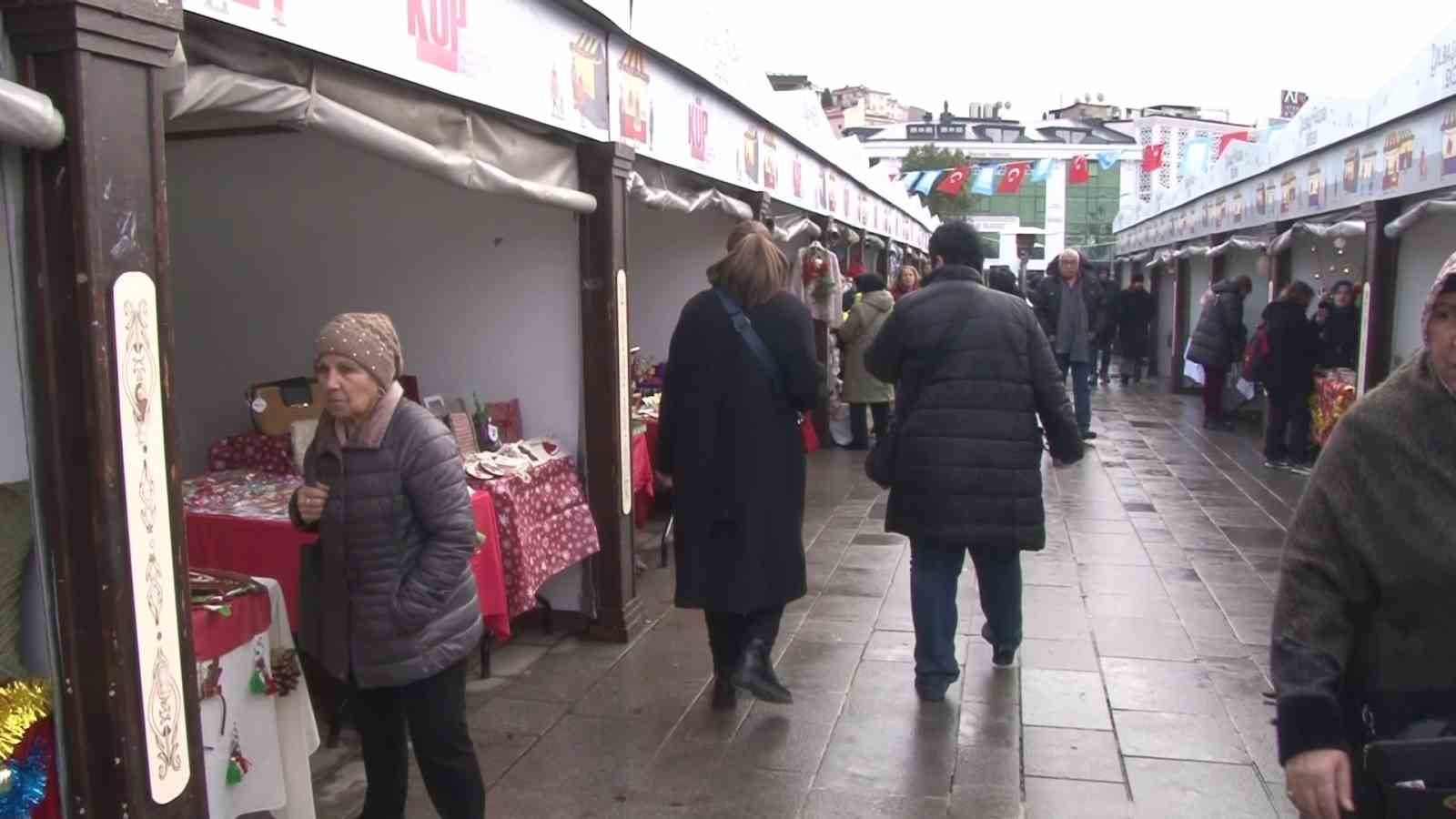 Üsküdar’da kadın el emeği ürünler yılbaşı pazarında satışa çıktı