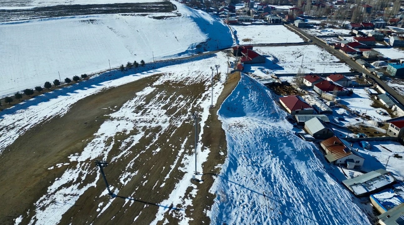 Kar eksikliği Küpkıran Kayak Merkezi’nde sezonu erteledi