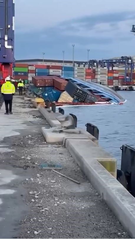 Yan yatan gemi ile ilgili İstanbul Valiliği’nden açıklama
