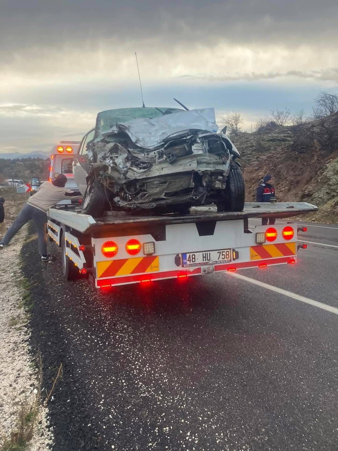 Seydikemer’de trafik kazası: 2 ölü
