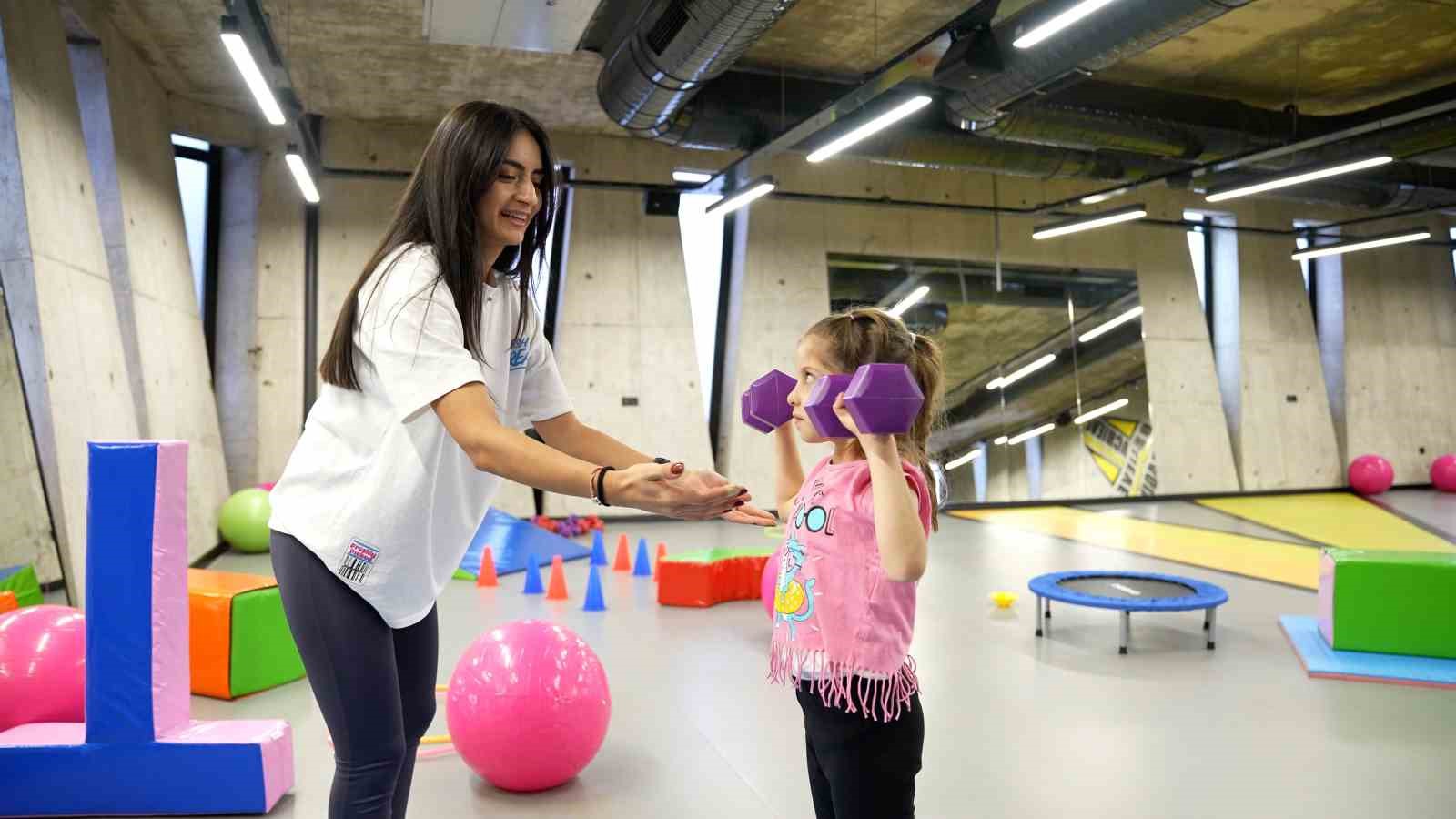 Gölbaşı Belediyesi, çocukların fiziksel ve sosyal gelişimlerini desteklemek amacıyla &quot;FitKids&quot; projesini hayata geçiriyor