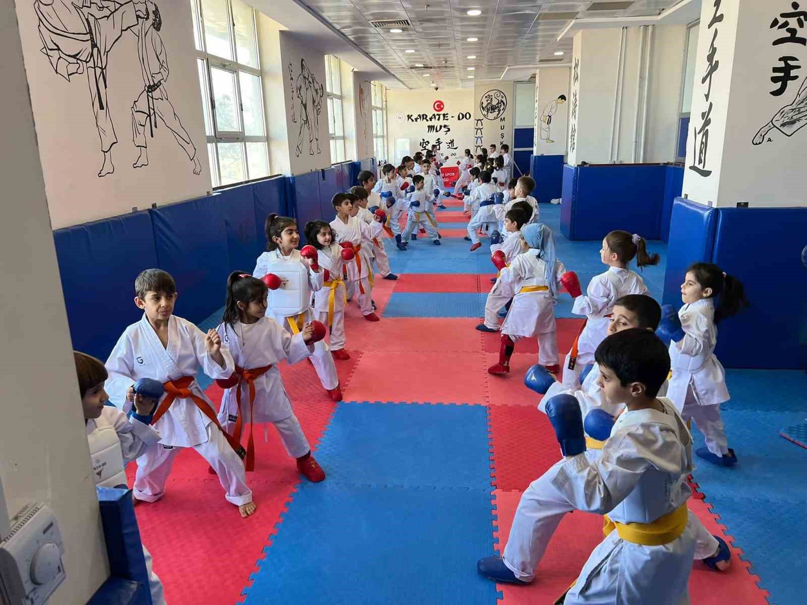 Muş’ta karate kurslarına yoğun ilgi
