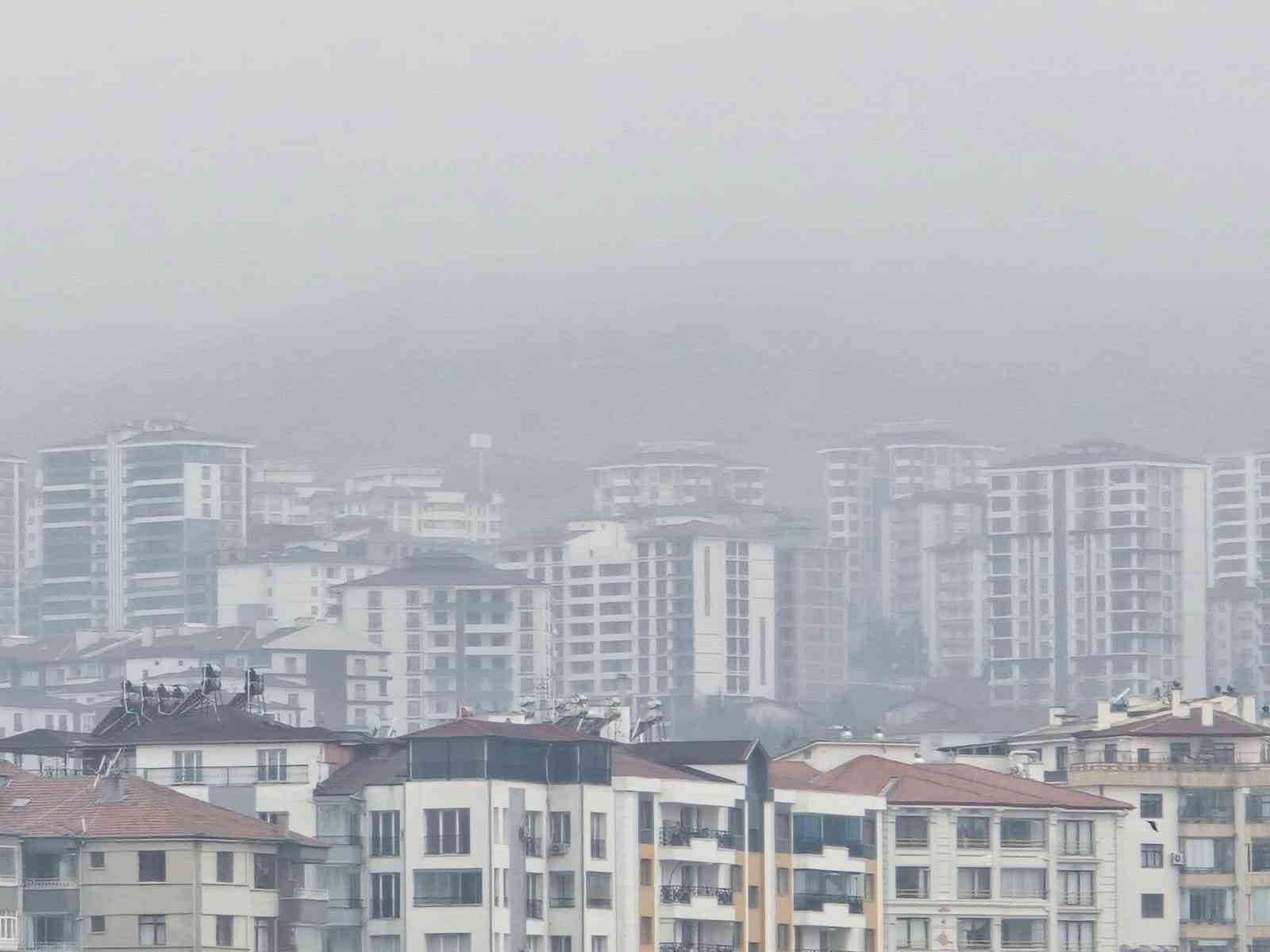 Elazığ’da yüksek kesimlerde yoğun sis etkisini sürdürüyor