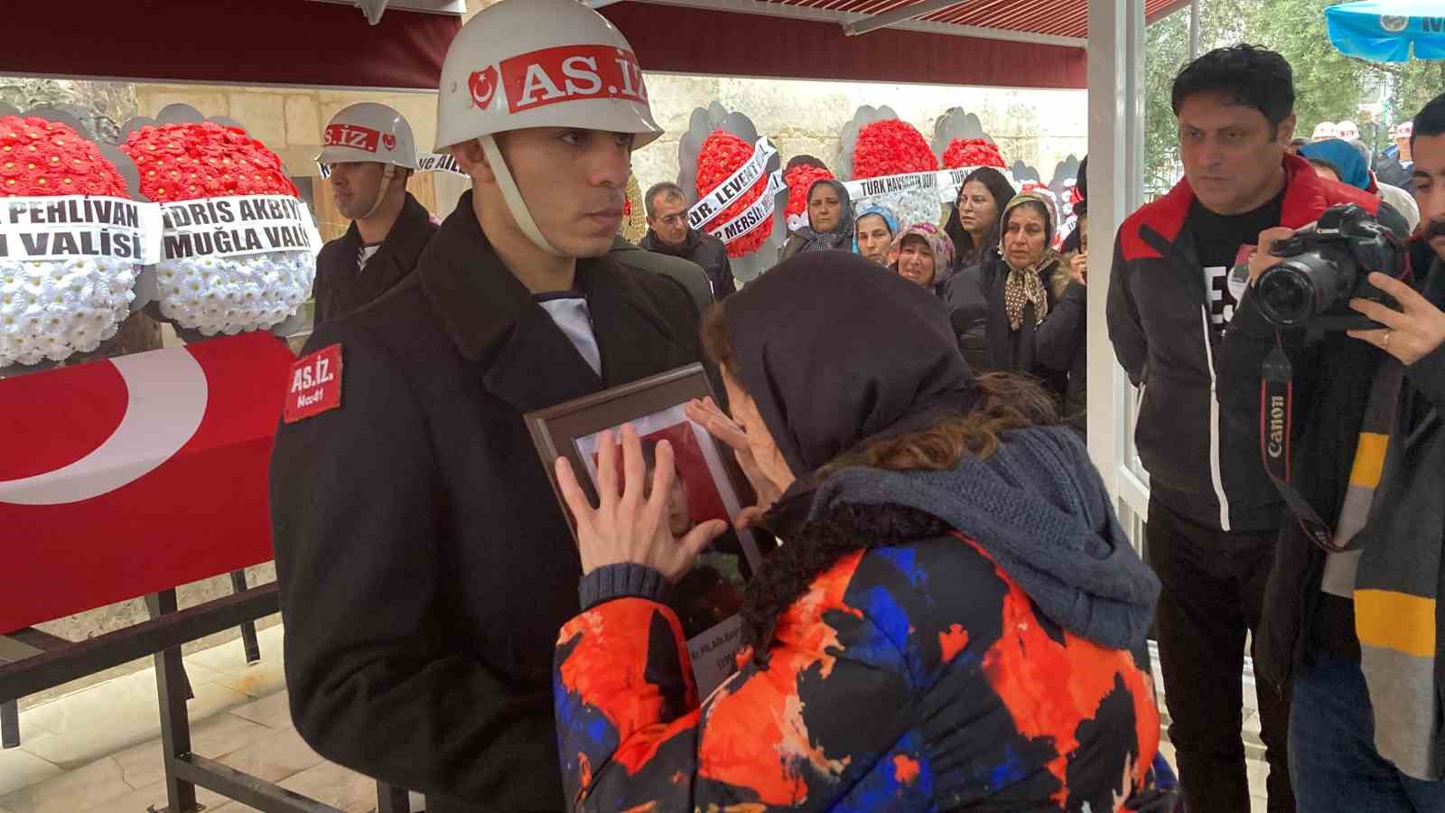 Pilot Bayram Çiçek son yolculuğuna uğurlanıyor
