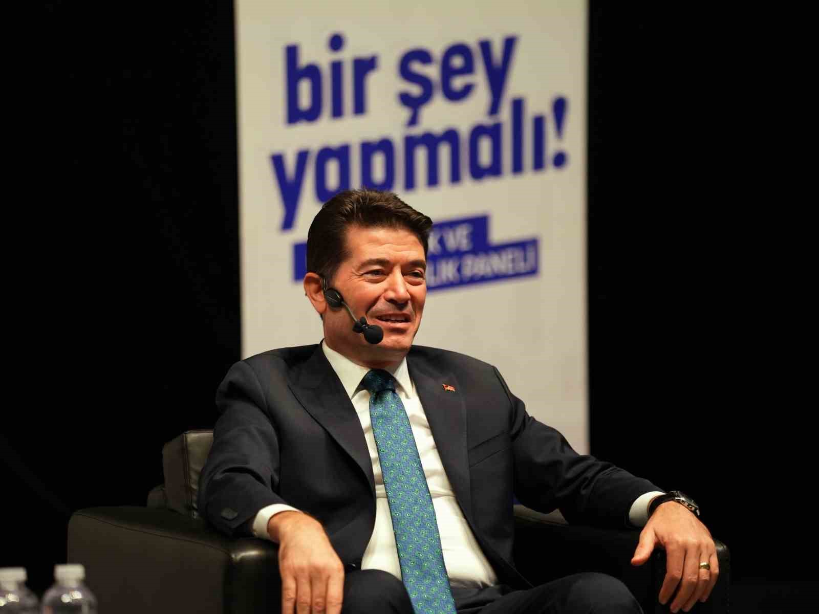 &ldquo;Bir şey yapmalı&rdquo; deyip Girişimcilik ve Yatırımcılık Paneli&rsquo;nde gen&ccedil;lerle tecr&uuml;belerini paylaştılar
