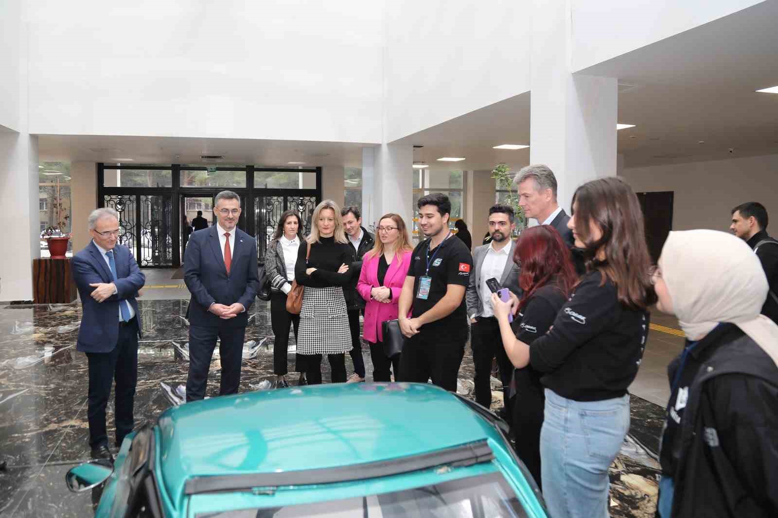 BT&Uuml;, &ouml;zel sekt&ouml;rle bir işbirliğine daha imza attı
