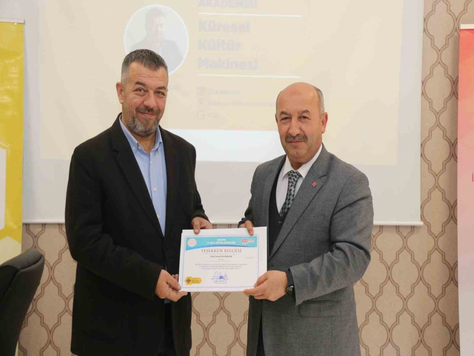 Kütahya’da, "Küresel Kültür Makinası" başlıklı söyleşi
