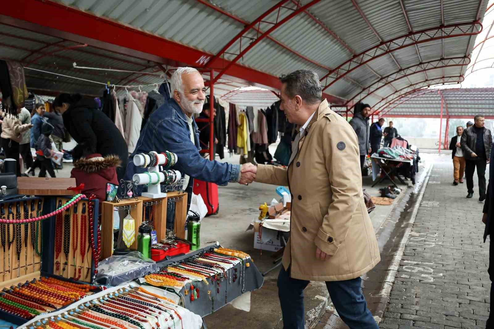 Efeler&rsquo;de ikinci el pazarı yeni yerine taşındı
