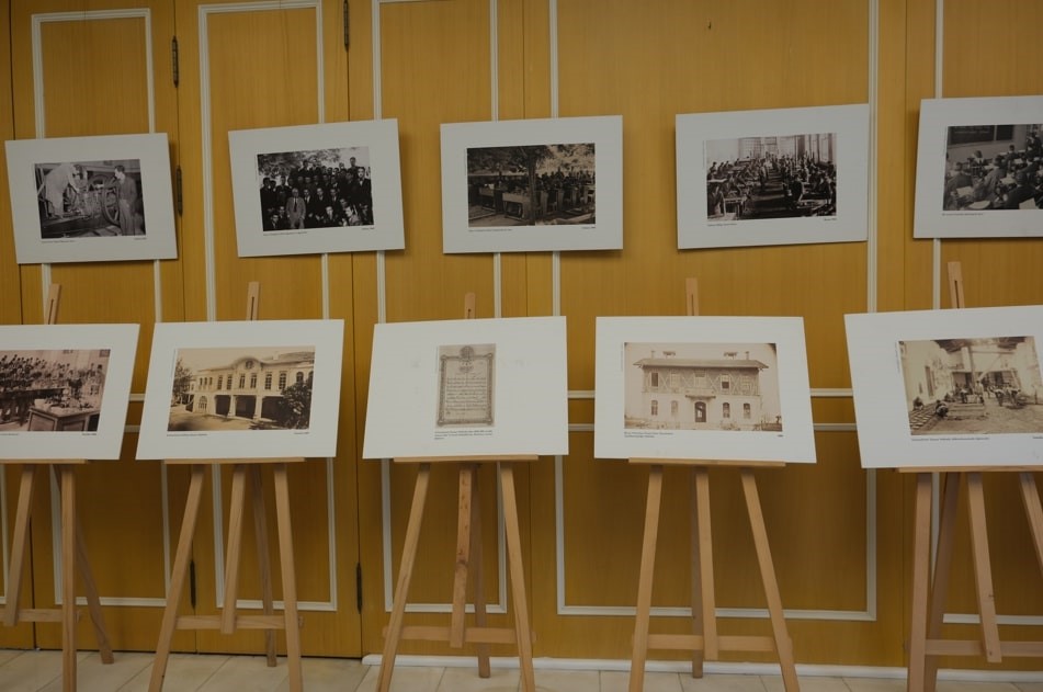 ‘Fotoğraflarla Cumhuriyetin Meslek Okulları’ sergisi ziyarete açıldı
