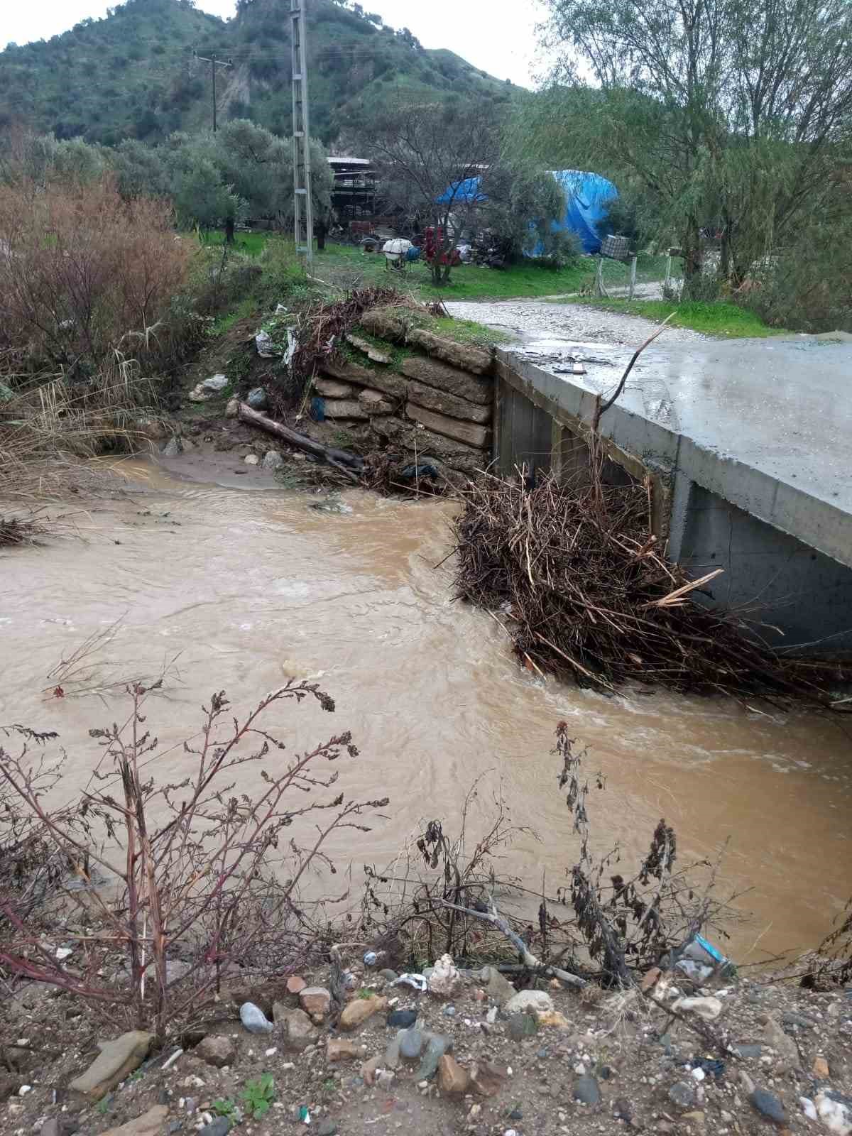 Sultanhisar’da belediye ekipleri iş başında
