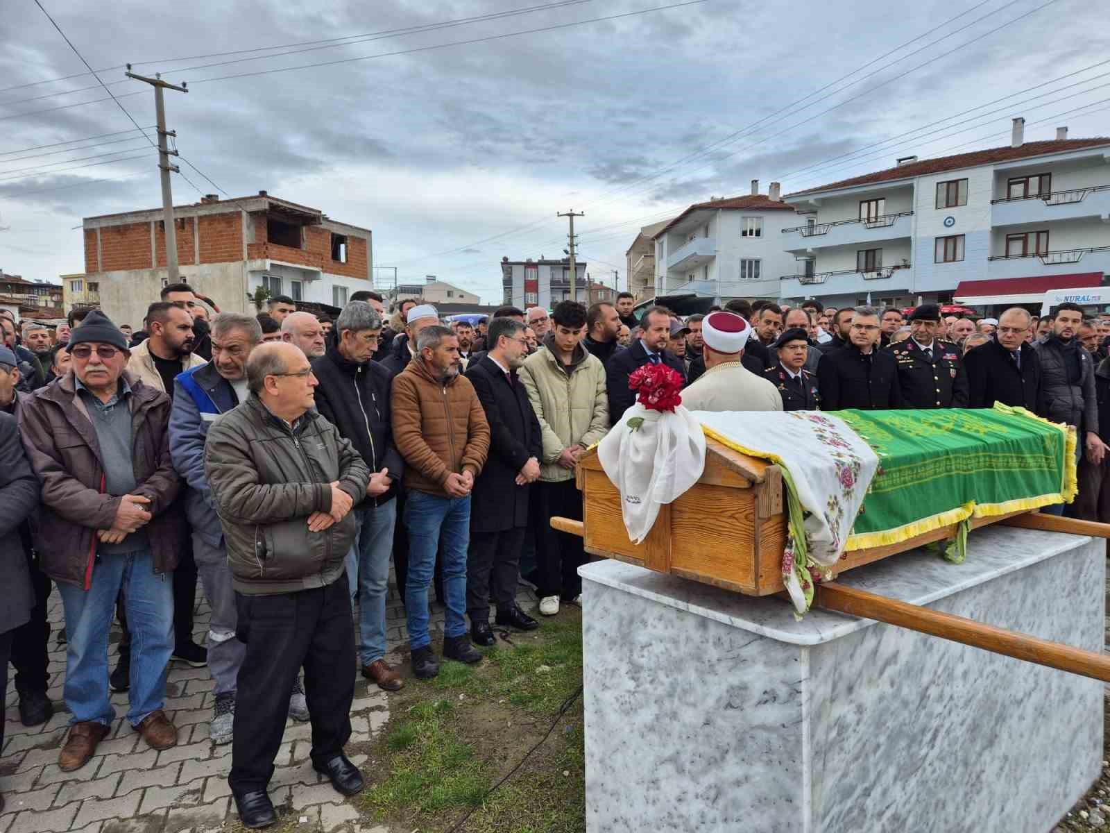 Patlamada hayatını kaybeden Seda Akın toprağa verildi