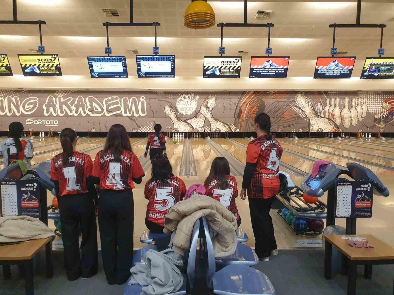 Alaçamlı kızlar, bowling Karadeniz şampiyonu
