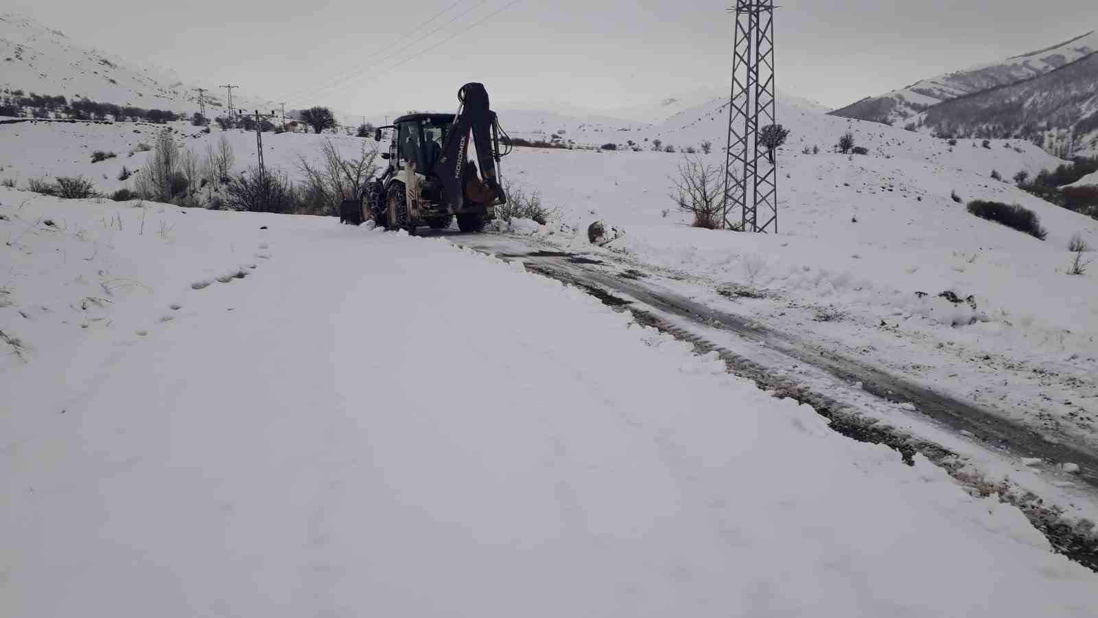 Tunceli’de köy yollarının tamamı açıldı