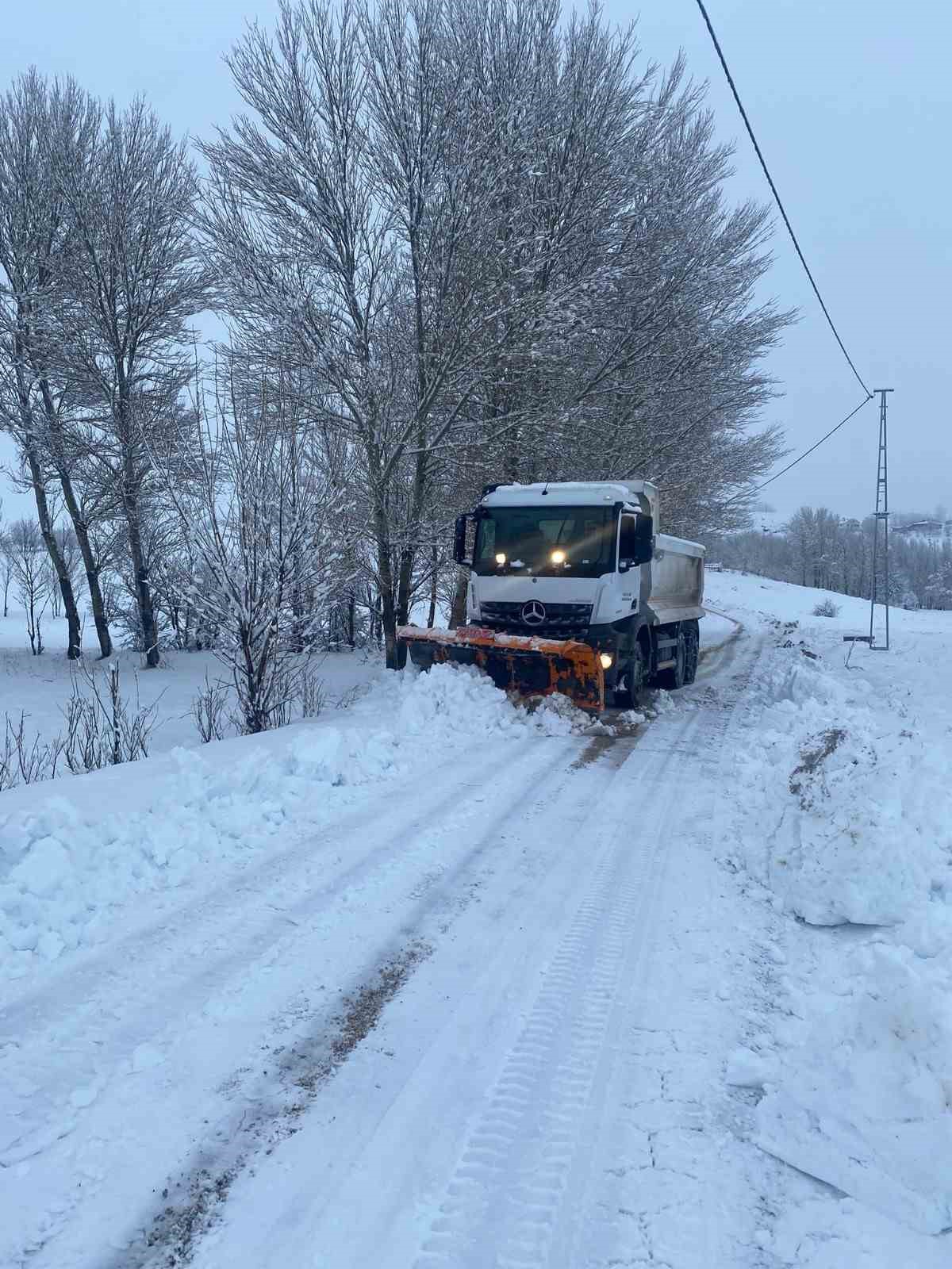 Tunceli’de köy yollarının tamamı açıldı
