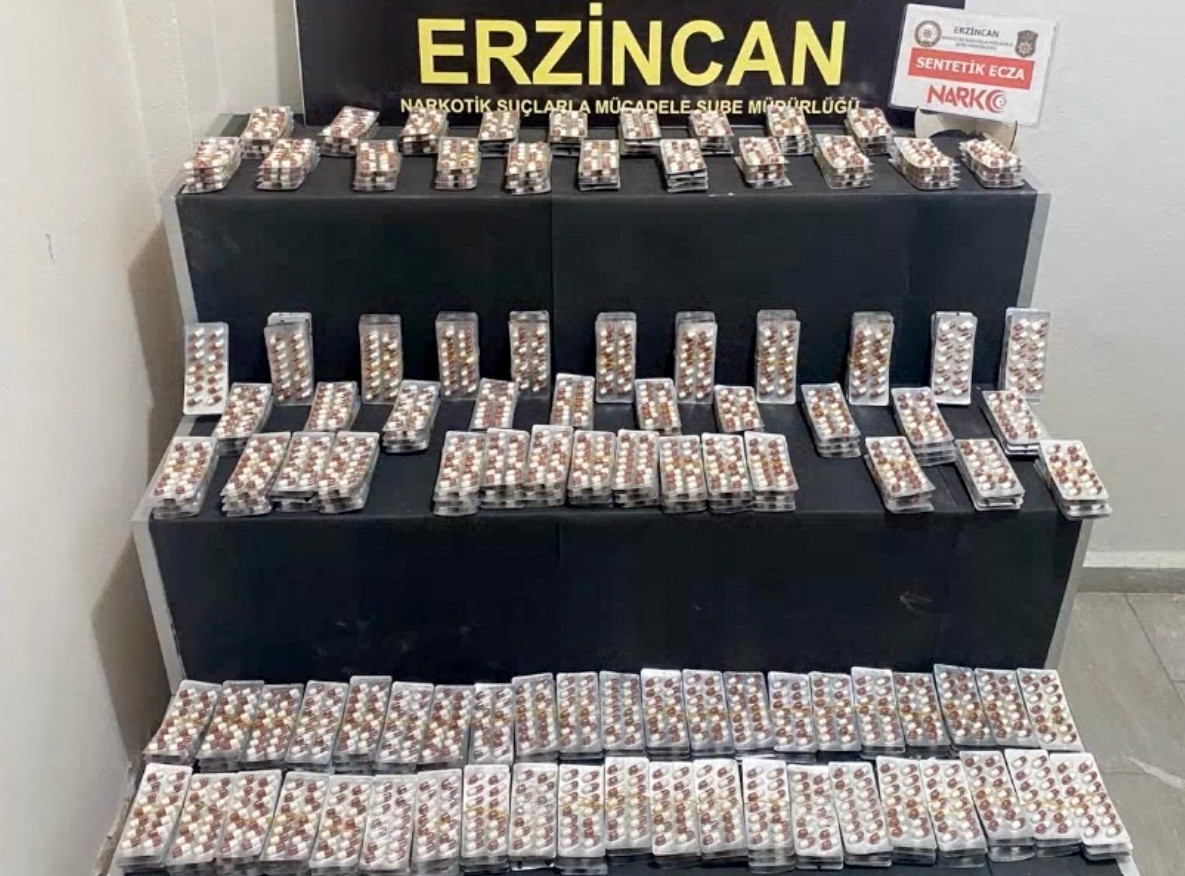 Erzincan merkezli uyuşturucu operasyonu: 9 gözaltı
