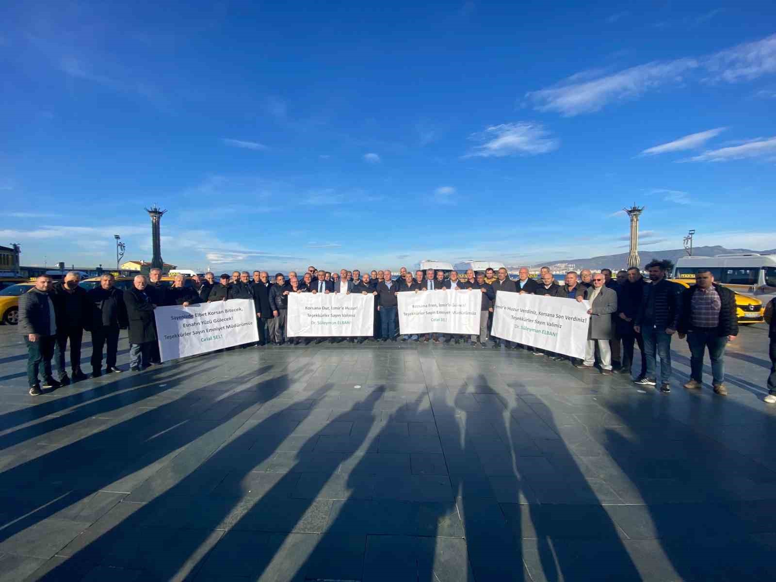 Taksici ve servisçiler protesto için değil korsanla mücadeleye teşekkür için buluştu
