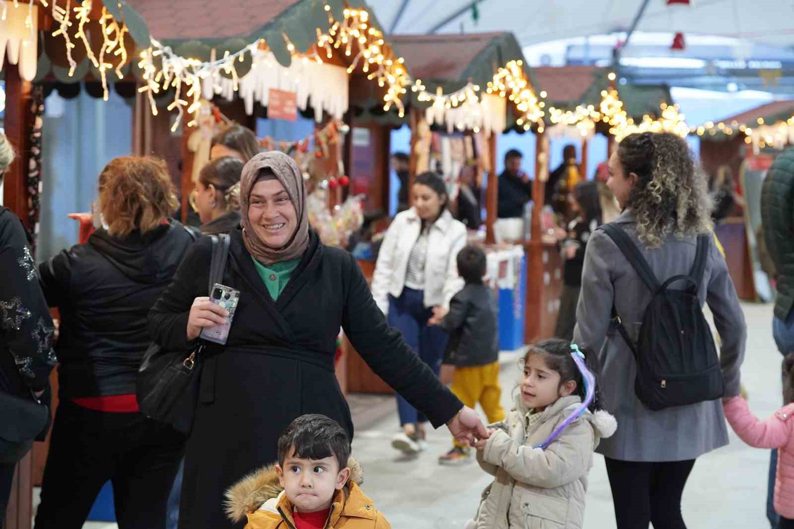 Tarsus’u yeni yıl coşkusu sardı
