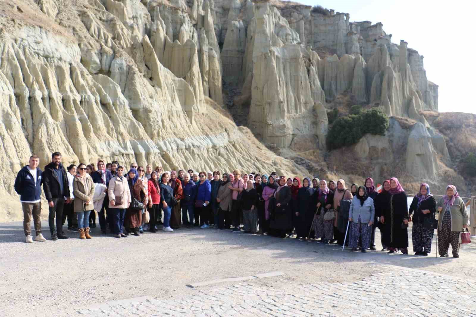 Manisalı kadınlar 2025 yılında da kenti tanımaya devam edecek
