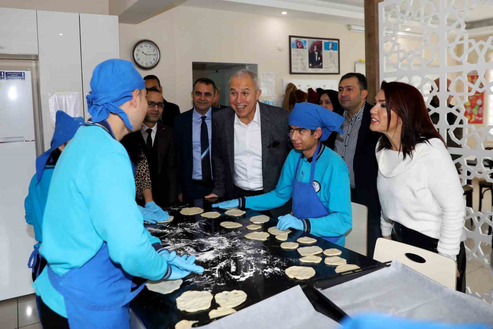 Alanya’da engelli öğrencilere belediyede staj imkanı