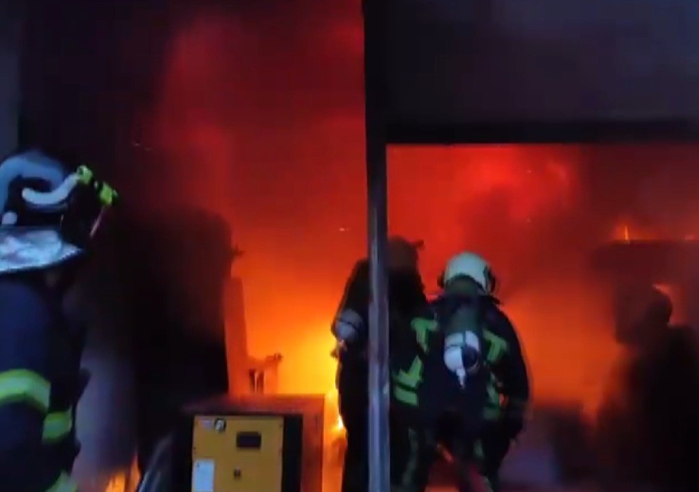 Kahramanmaraş’ta iş yeri yangını söndürüldü