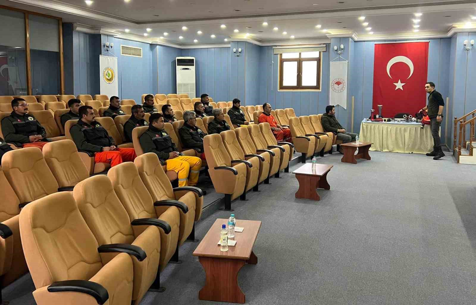 Mersin’de yangın gönüllülerine eğitim verildi
