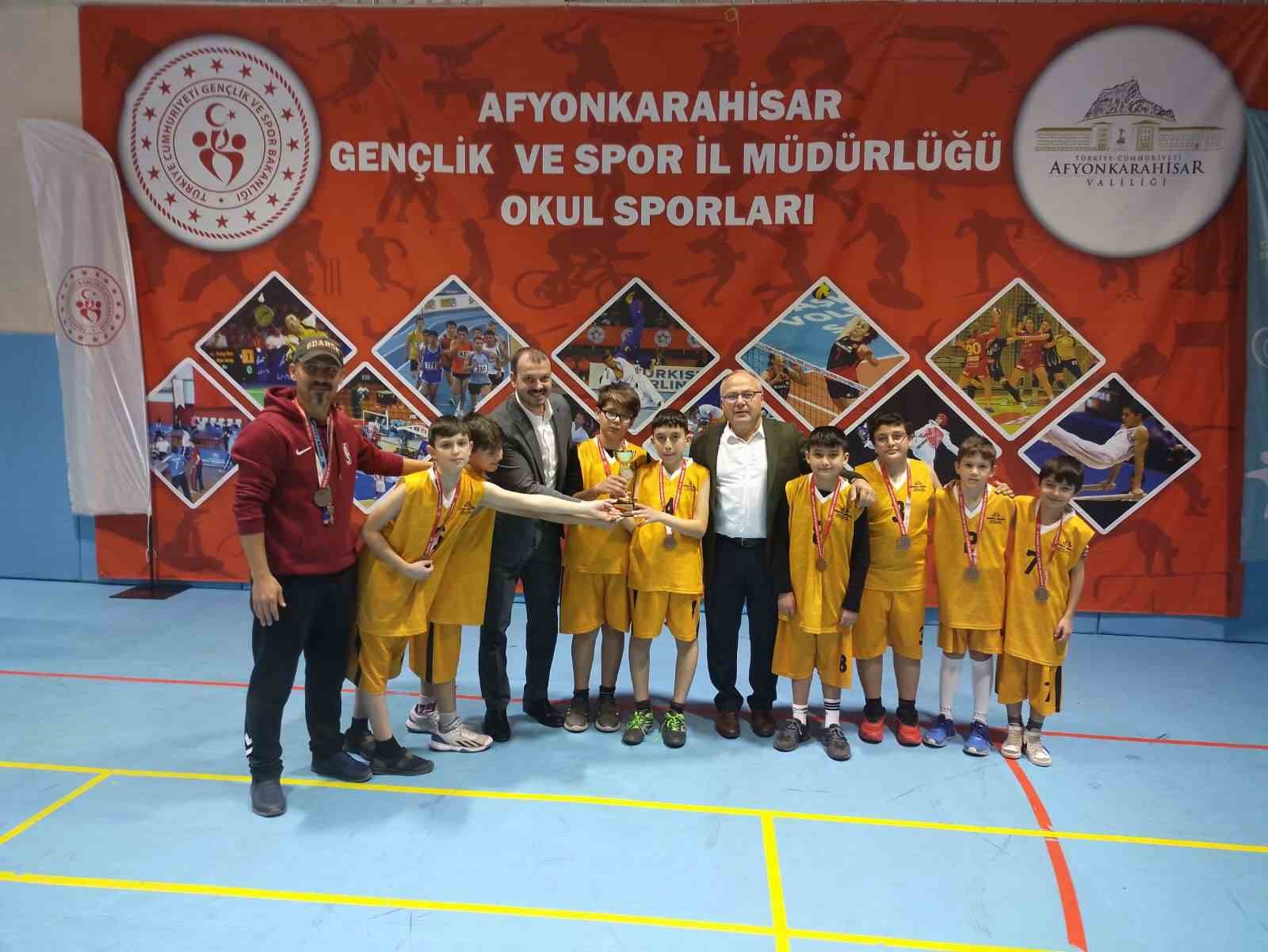 Voleybol Küçük Erkek Müsabakaları sona erdi
